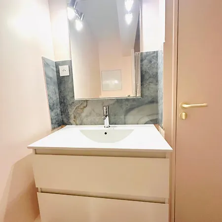 Daire Le Saint Charle - 2Pers - Wifi - Home&Service *